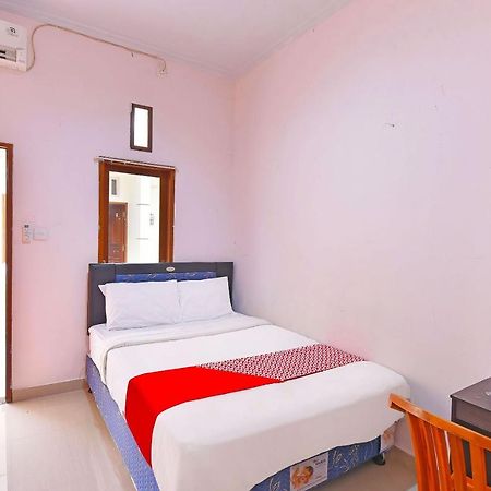 OYO 91445 Sandat Guest House Denpasar Extérieur photo