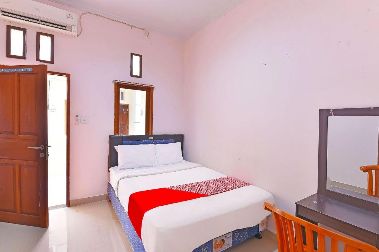 OYO 91445 Sandat Guest House Denpasar Extérieur photo