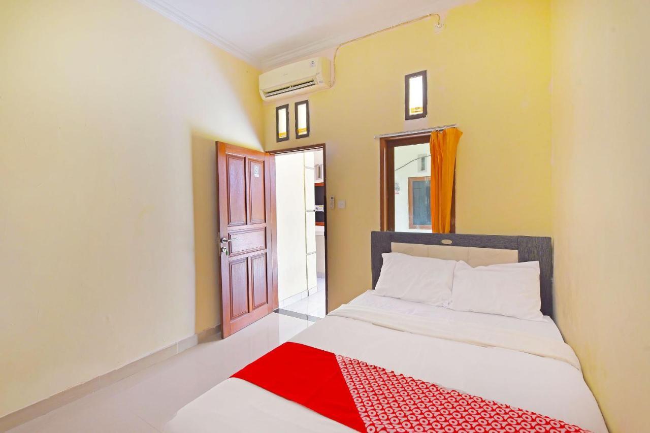 OYO 91445 Sandat Guest House Denpasar Extérieur photo