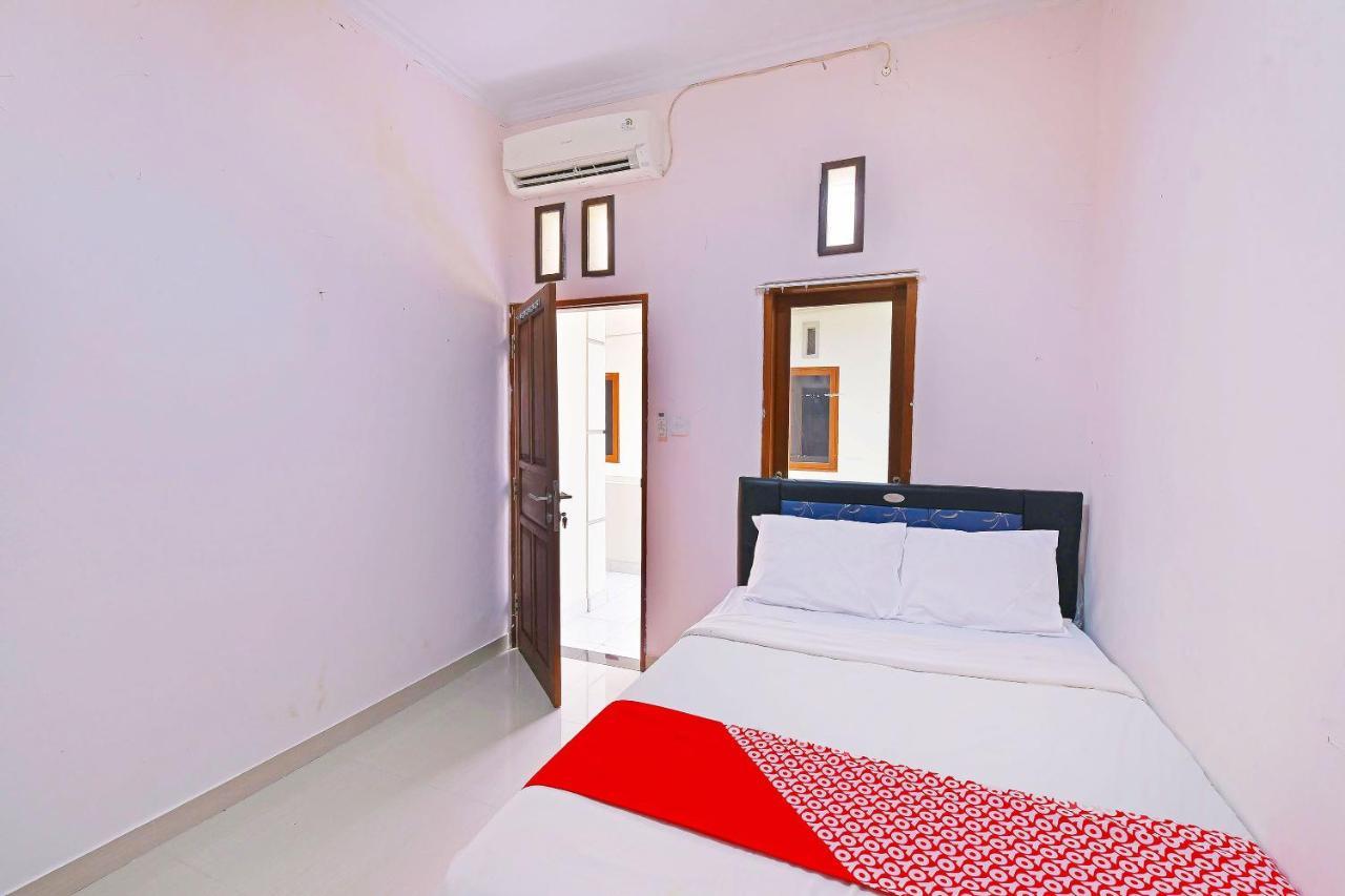 OYO 91445 Sandat Guest House Denpasar Extérieur photo