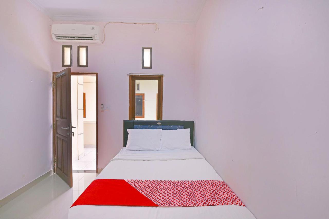 OYO 91445 Sandat Guest House Denpasar Extérieur photo